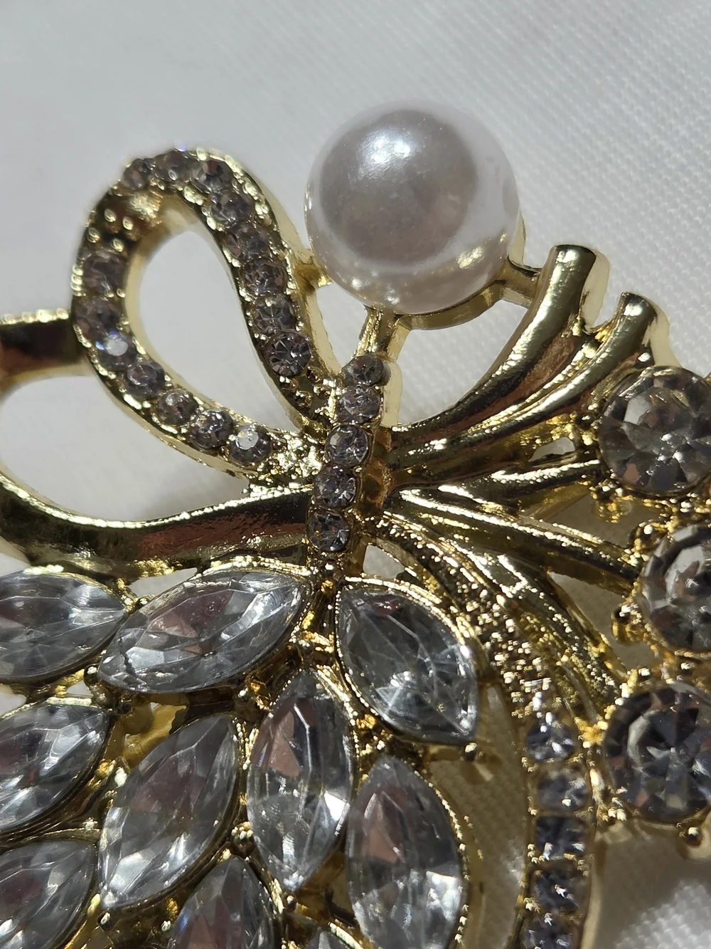 Gold Tone Flower Brooch Pin Clear Marquise Rhinestones  Imitation Pearl 1.5 in